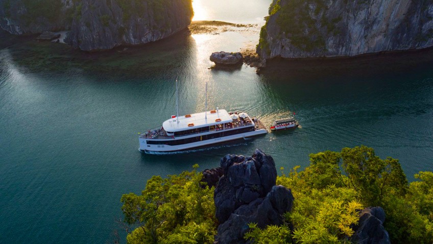 Jade Sails: Cruising In Lan Ha Bay