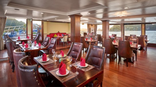 Verdure Lotus Classic Cruise: Deluxe Restaurant