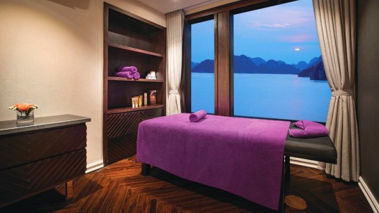 Jade Sails: Violet cozy Spa on Lan Ha Day Cruise