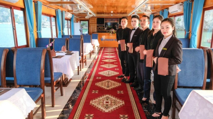 Wonder Bay Cruise: Professional Crew Members