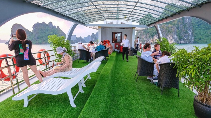 Wonder Bay Cruise: Take in the Gorgeous View of Halong