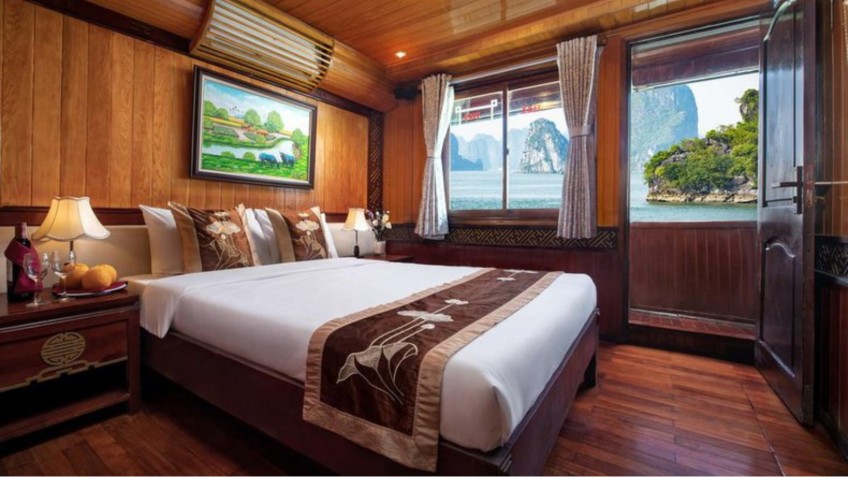 Cozy Bay Cruise: Deluxe Cabin With Elegant Style