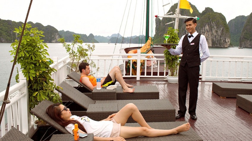 Phoenix Cruise: Relaxing in the Airy Sundeck