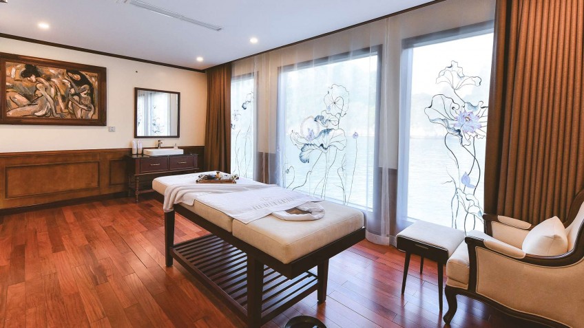 Heritage Cruise Binh Chuan: Spa treatment onboard