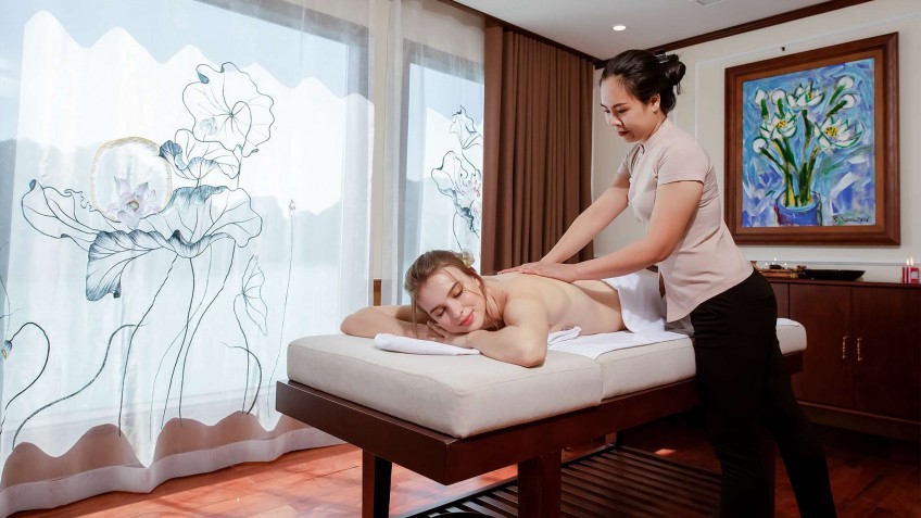 Heritage Cruise Binh Chuan: Refresh with Spa service