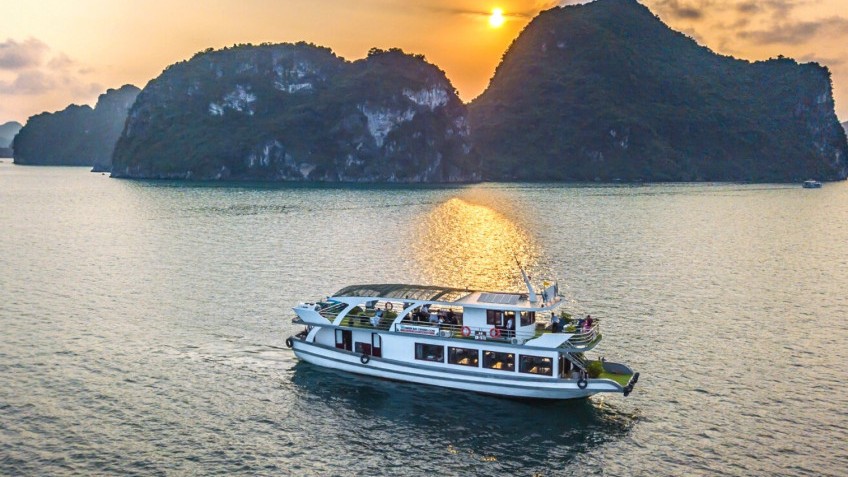 Wonder Bay Cruise: Wonder Bay Day Cruise Halong Bay
