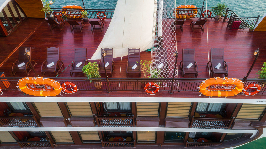 Sena Cruises: Unwind in the Airy Sundeck