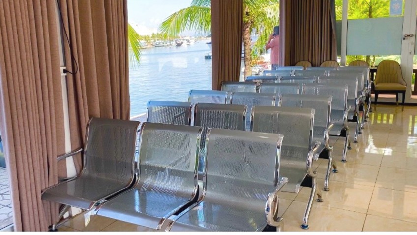 Queen Luxury Cruise: Modern Waiting Lounge in the Pier