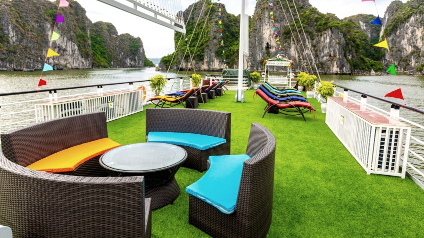 Queen Luxury Cruise: Pretty Bay view from the Sundeck