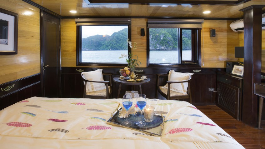 Hera Grand Luxury Cruise: Standard choice for an overnight on Halong Bay