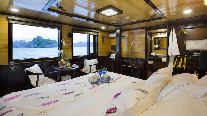 Hera Grand Luxury Cruise: Junior Suite Cabin
