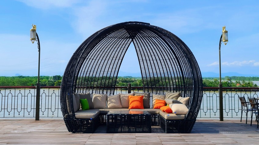 Indochine Premium Cruise: The relaxing chair onboard