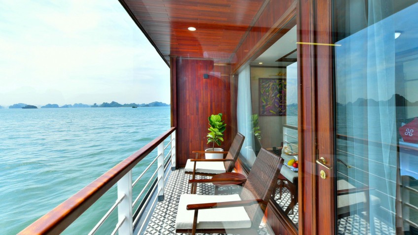 Heritage Cruise Binh Chuan: Airy Private Balcony