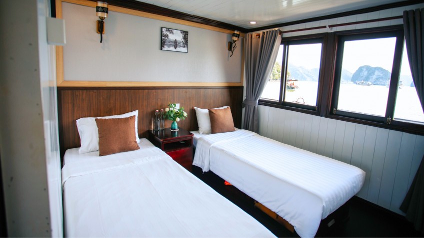 Phoenix Cruise: Deluxe Cabin for Budget Travelers