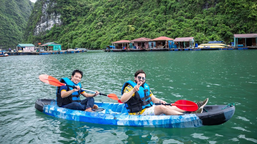 Amazing Sails Explorer Private Cruise: Travelers happy with the moment kayaking