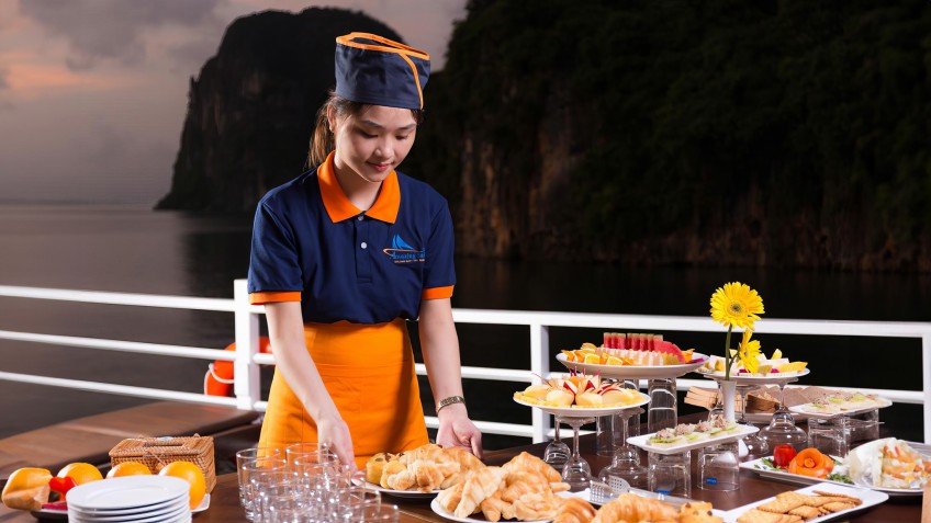 Amazing Sails Explorer Private Cruise: Our dedicated staff