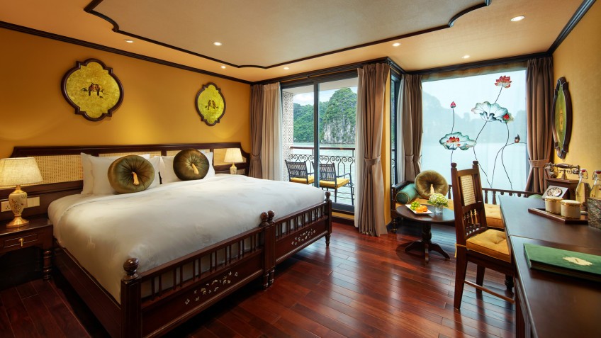 Indochine Premium Cruise: Junior Suite Room