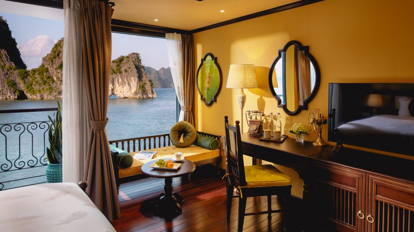Indochine Premium Cruise: Delicate corner with impressive bay view