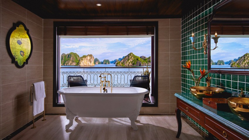Indochine Premium Cruise: Enjoy relaxing moments in bath time