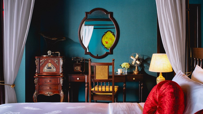 Indochine Premium Cruise: Beauty corner in traditional Vietnamese decor