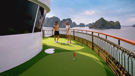 Indochine Premium Cruise: Try mini golf course onboard