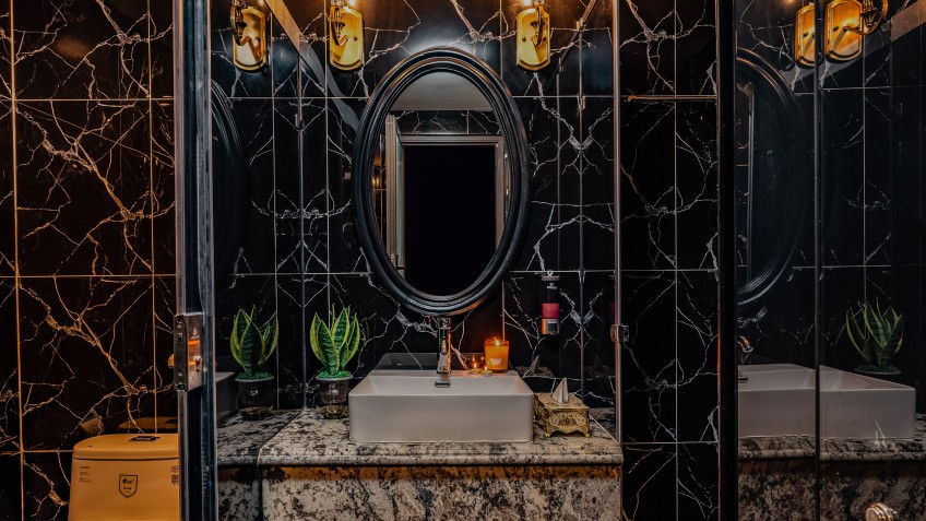 Amethyst Day Cruise: High-class bathroom amenities