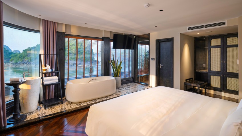 Elite of the Seas Cruise: Executive Premium Suite