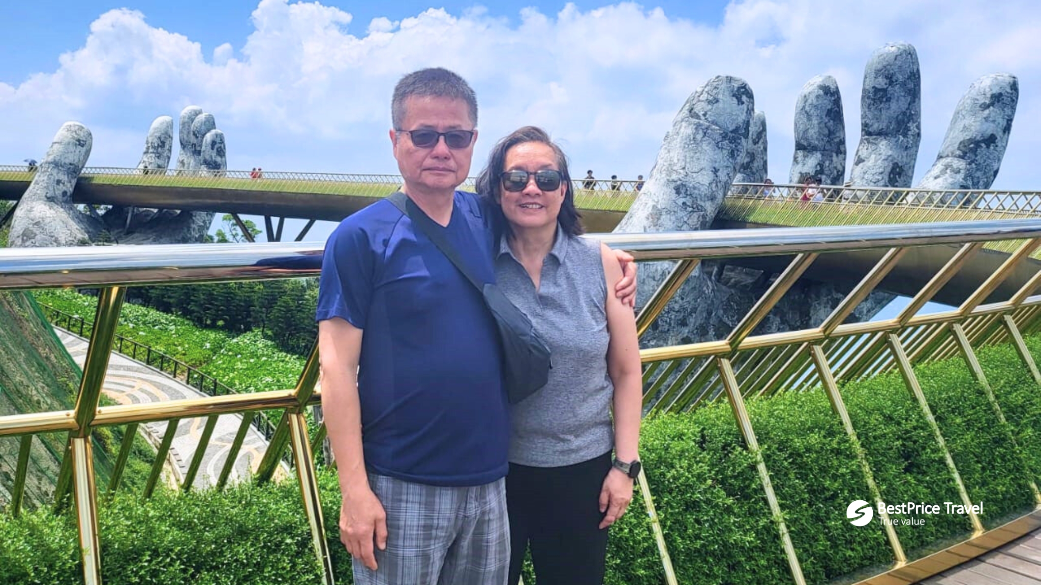 Check-in at Golden Bridge