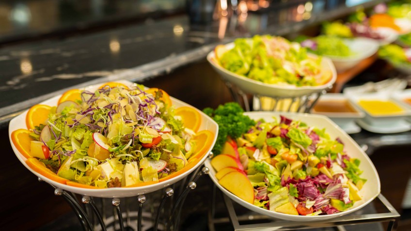 Ambassador Day Cruise: Fresh green salad