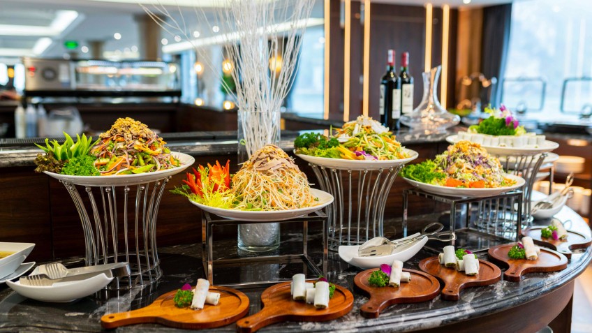 Ambassador Day Cruise: The colorful dishes