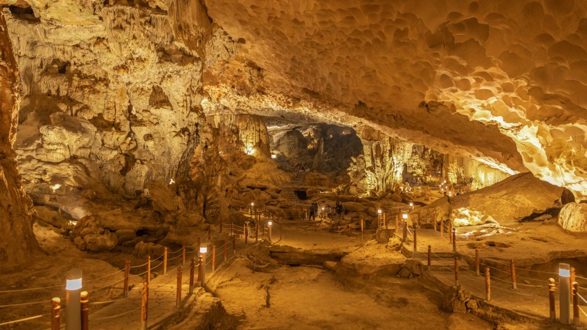 Ambassador Day Cruise: Explore Sung Sot Cave