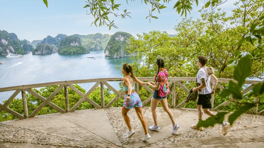 Ambassador Day Cruise: Spend time relaxing in Titop Island