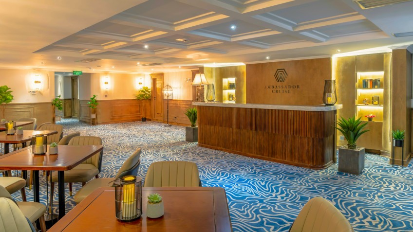 Ambassador Day Cruise: A well-decoration of lobby