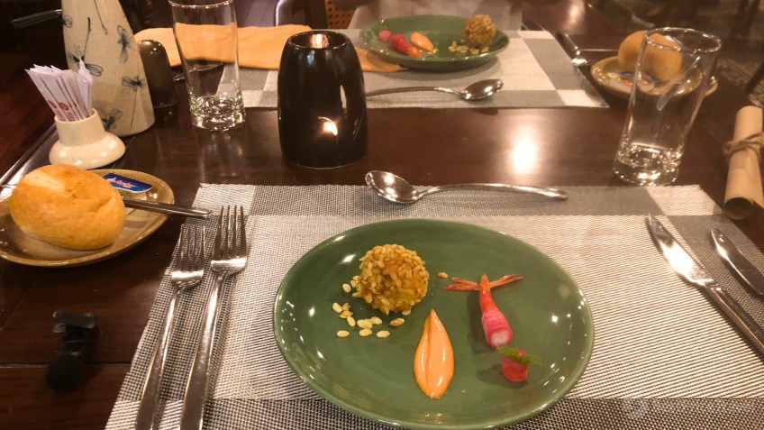 Heritage Cruise Binh Chuan: Enjoy fine-dining Meal