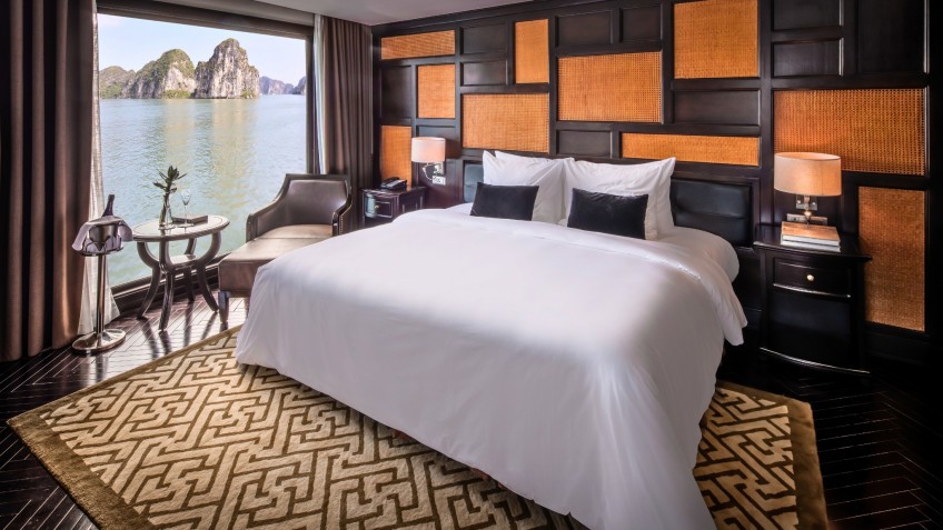 Ambassador Cruise: Contemporary Design