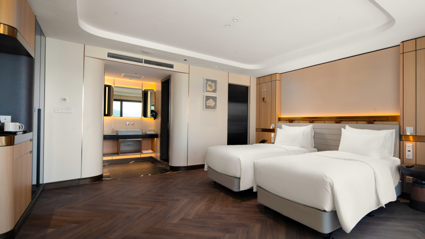 Grand Pioneers (Essence Grand) Cruise: The modern style