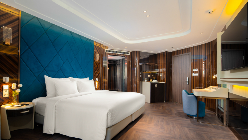 Grand Pioneers (Essence Grand) Cruise: The Owner Suite