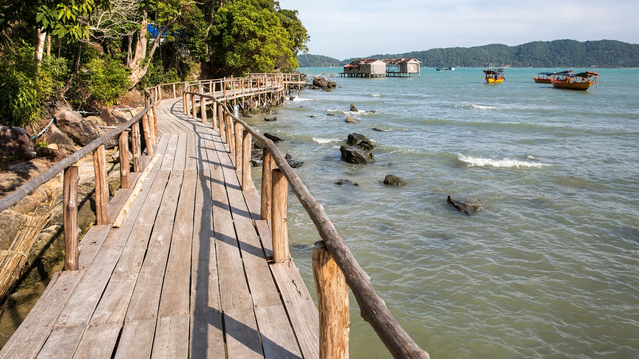 Enjoy Beach Vacation At Koh Rong Samloem