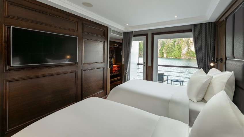 Ambassador Signature Cruise: Ambassador Balcony