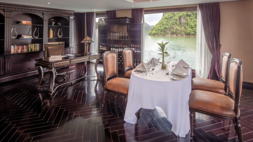 Ambassador Cruise: Private dining area