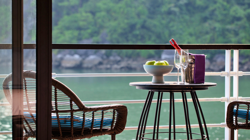 Mon Cheri Cruise: Airy Private Balcony