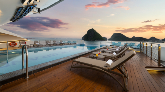 Grand Pioneers (Essence Grand) Cruise: The Largest Pool Onboard