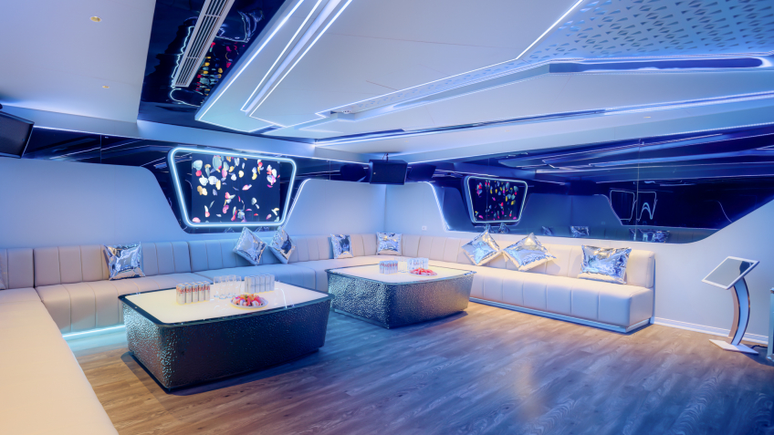 Grand Pioneers (Essence Grand) Cruise: Karaoke Room for Large Group