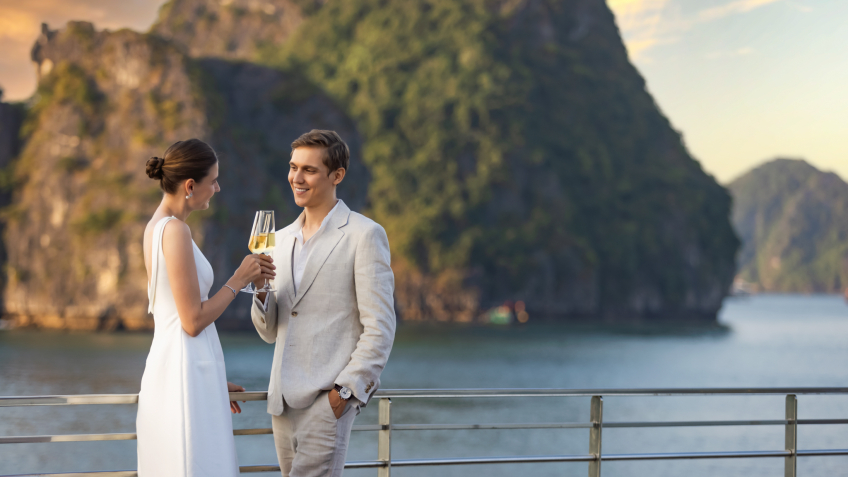 Grand Pioneers (Essence Grand) Cruise: Romantic Halong Bay Seascape