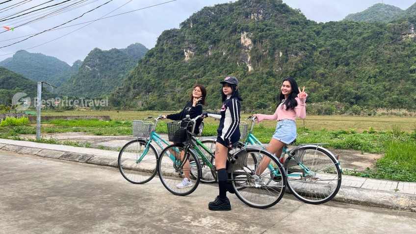 Ambassador Signature Cruise: Cycling in Viet Hai Village