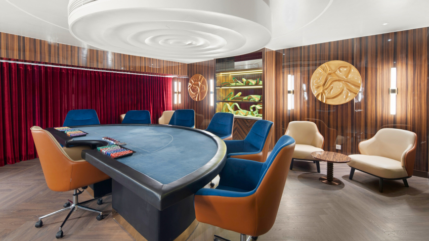 Grand Pioneers (Essence Grand) Cruise: Entertainment Room