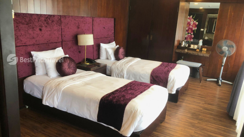 Orchid Classic Cruise: Elegance Room Decor