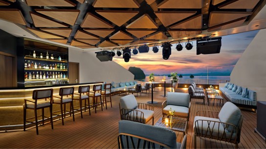 Grand Pioneers (Essence Grand) Cruise: Breezy Sky Bar