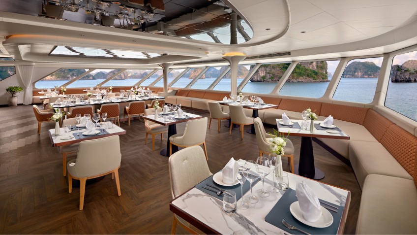 Grand Pioneers (Essence Grand) Cruise: Enjoy the Bay View