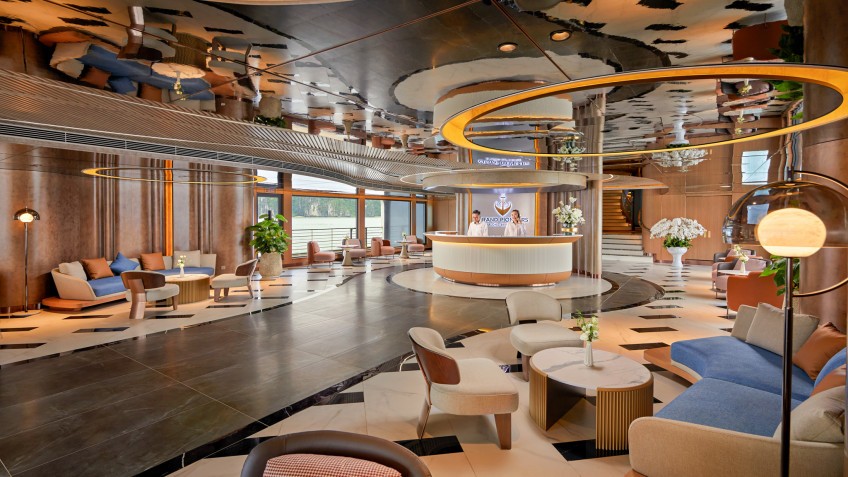 Grand Pioneers (Essence Grand) Cruise: Luxury Ambiance At Lobby